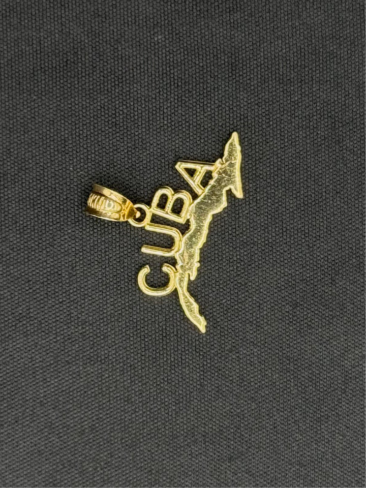 10K GOLD CUBA PENDANT