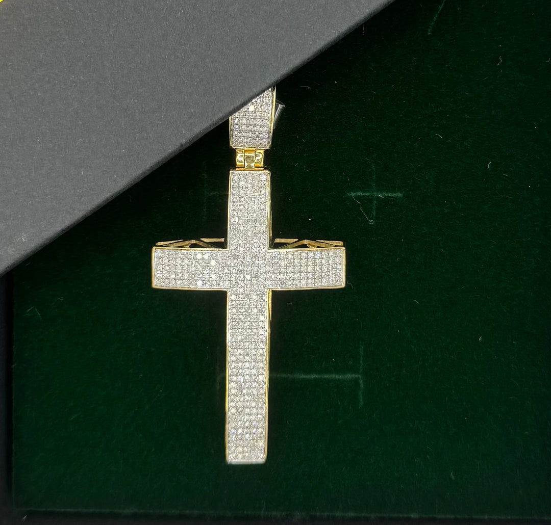 10K GOLD WITH DIAMONDS CROSS PENDANT