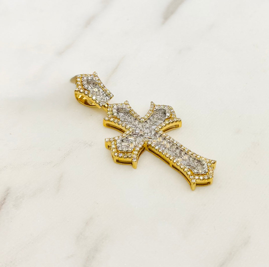 10K GOLD CROSS DIAMOND PENDANT