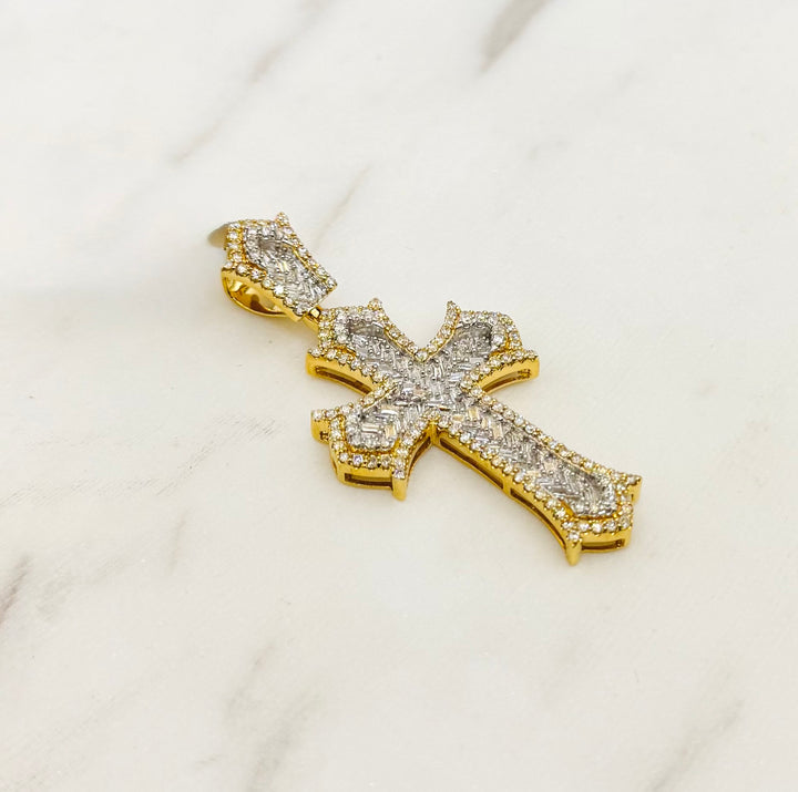 10K GOLD CROSS DIAMOND PENDANT