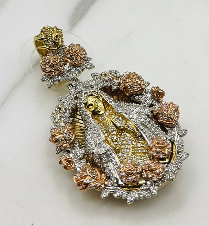 10K GOLD WITH DIAMOND VIRGIN MARRY PENDANT