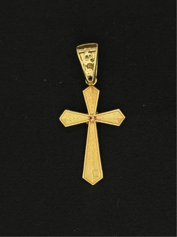 10K GOLD DIA CUT CROSS PENDANT WITH RODE GOLD FLOWER ON.