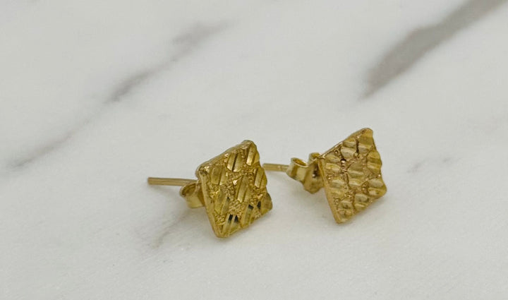 10K GOLD SQUARE NUGGET EARRING