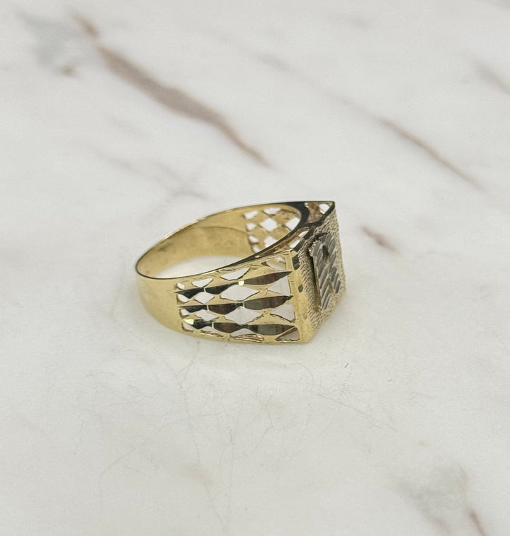 10K GOLD R INITIAL RING