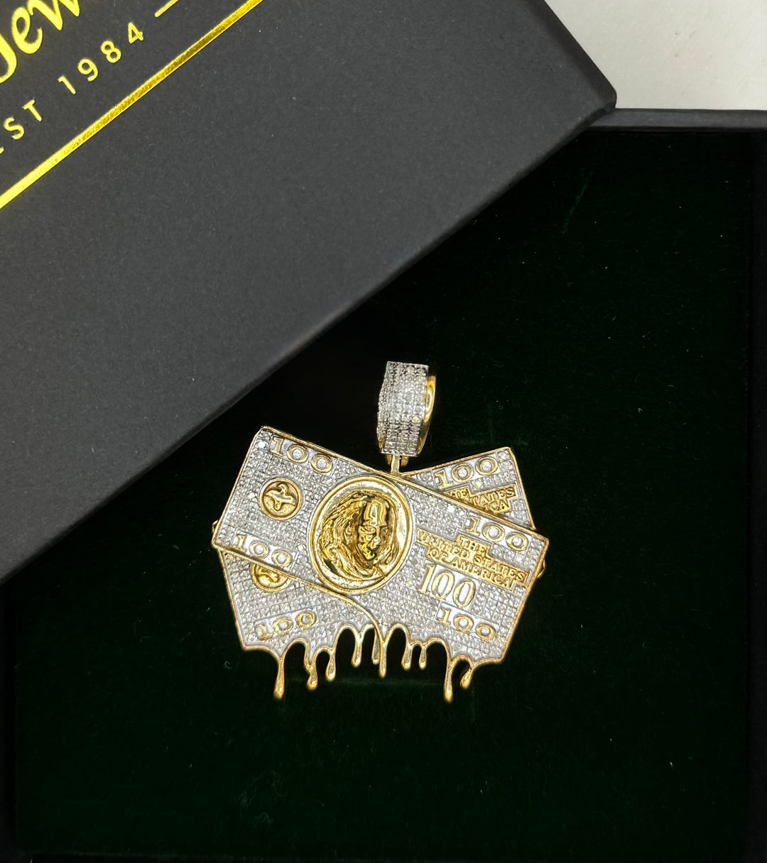 10K GOLD WITH DIAMOND 100 DOLLAR BILL PENDANT