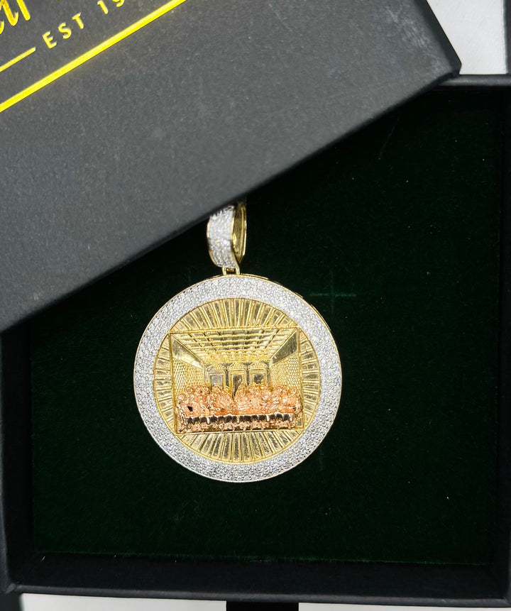10K GOLD WITH DIAMONDS LAST SUPPER PENDANT