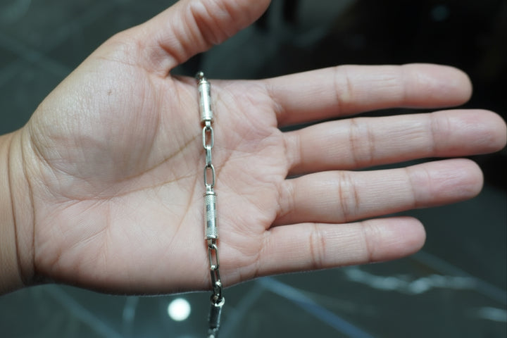 10K WHITE GOLD BARREL LINK NECKLACE