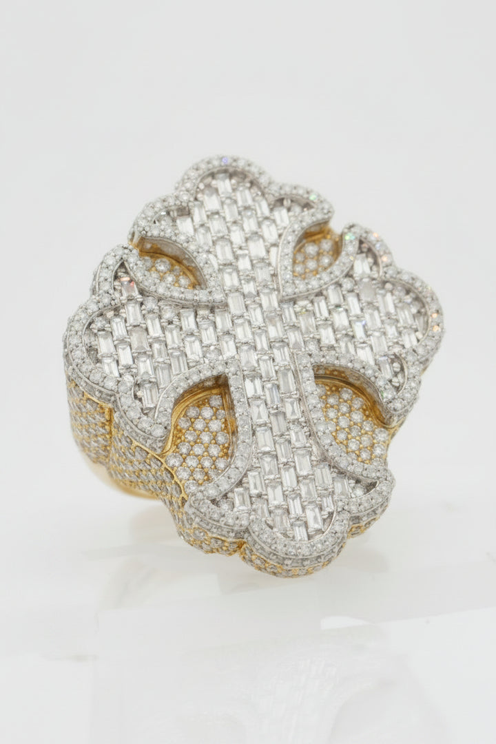 10K YELLOW GOLD 5.88 CTW BAGUETTE SETTING CROSS DIAMOND RING