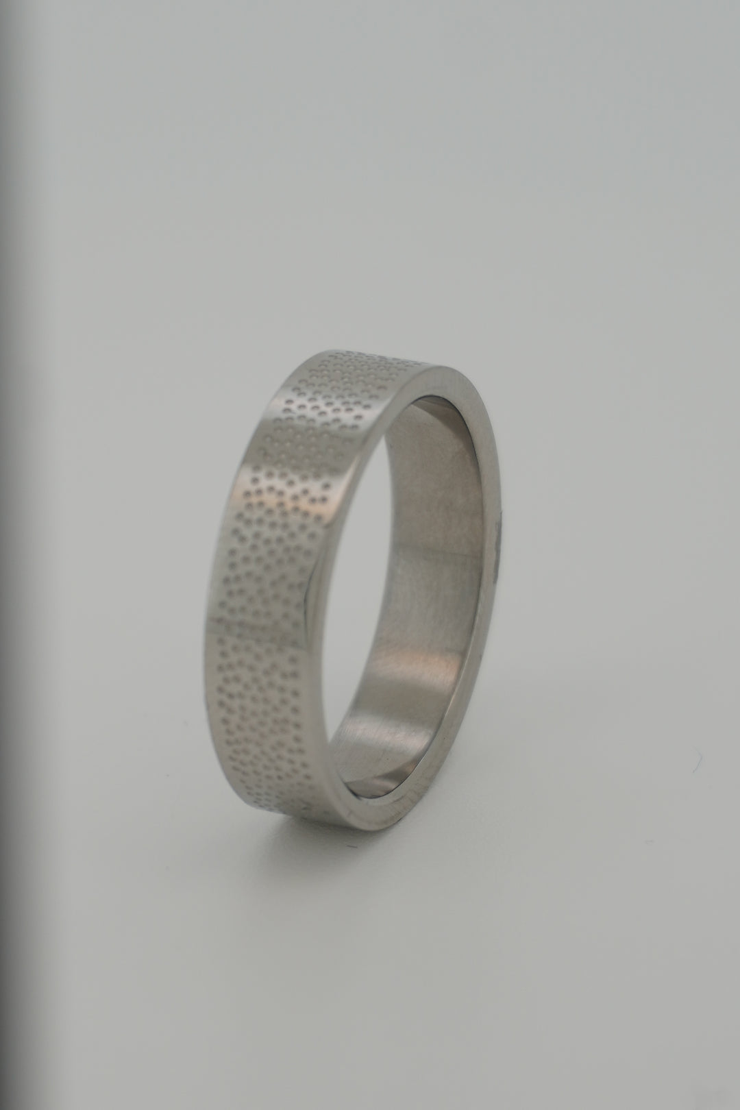 TUNGSTEN WEDDING BAND
