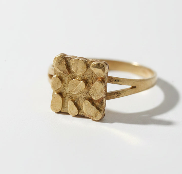 10K  NUGGET RING