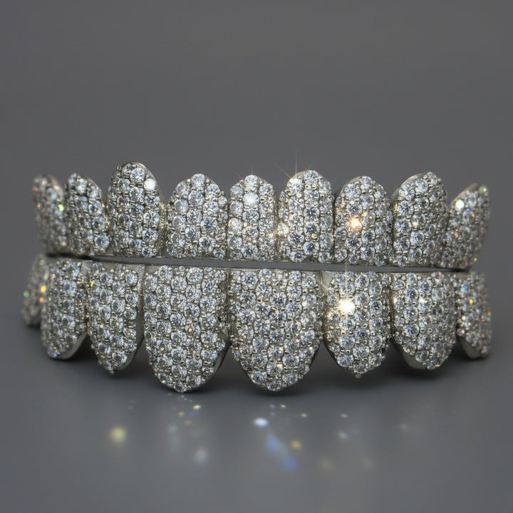 SALE SALE SILVER  MOISSANITE  STRAIGHT BLOCKY LOOK GRILLZ .