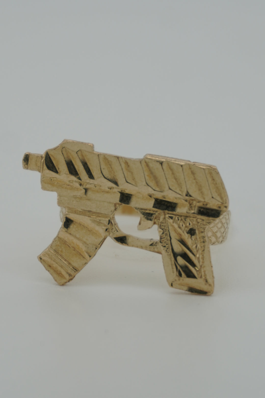 10k YELLOW GOLD GUN RING
