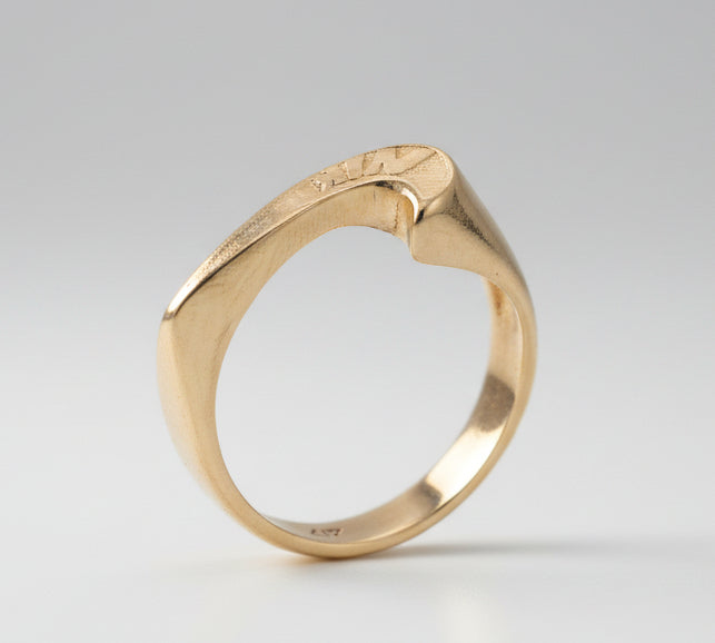 10K YELLOW GOLD CHECK MARK RING