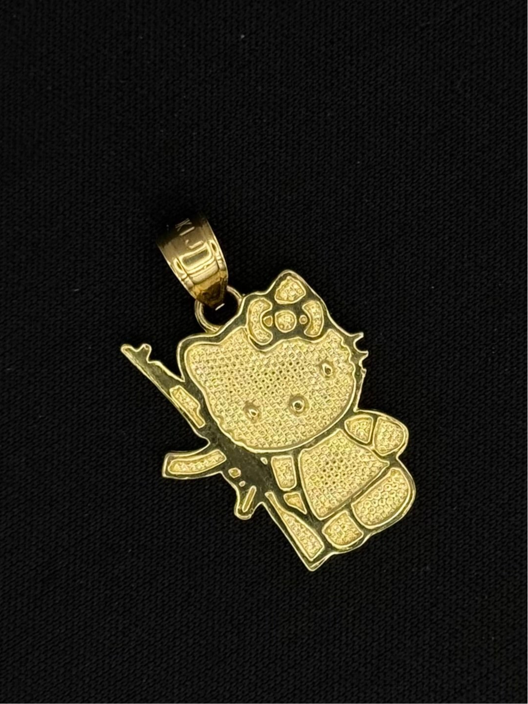 10K GOLD KITTY WITH GUN 3D PENDANT