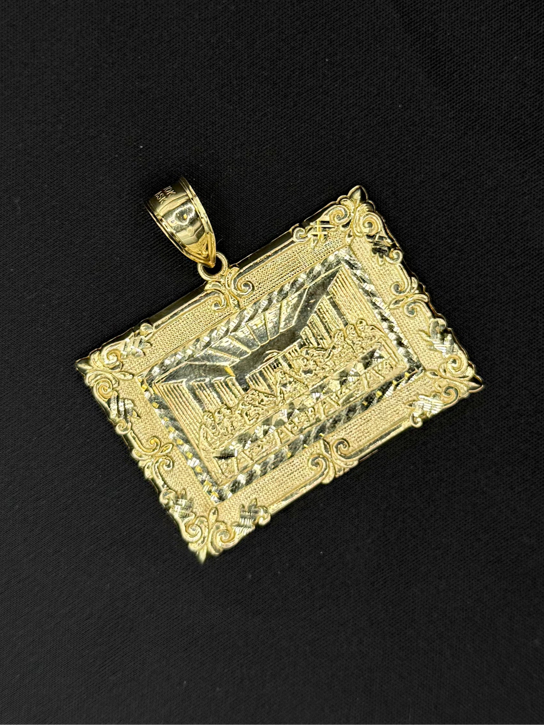 10K GOLD LAST SUPPER 3D PENDANT