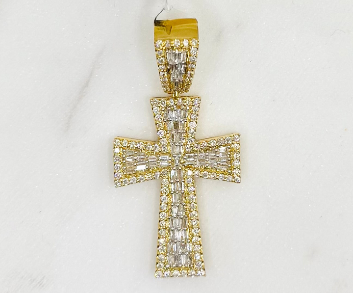10K GOLD CROSS DIAMOND PENDANT