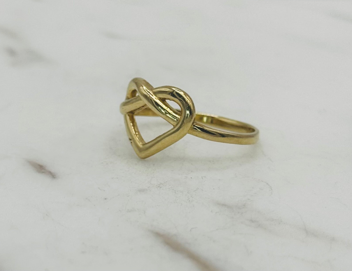 10K GOLD HEART INFINITY RING