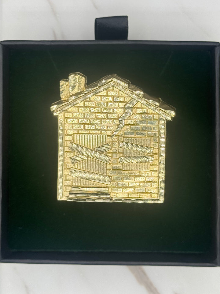 10K GOLD NUGGET CUT TRAP HOUSE RING