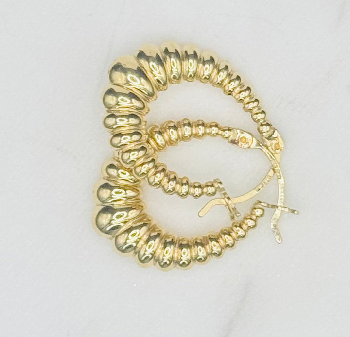 10K Y/G SHRIMP EARRINGS 3.38 GRAMS