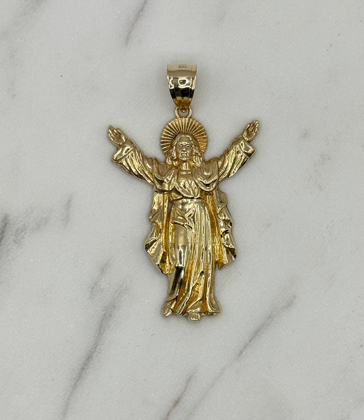 10K GOLD JESUS WITH HALO AND OUTSTRETCHED ARMS PENDANT