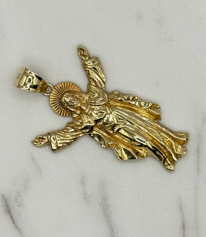 10K GOLD JESUS WITH HALO AND OUTSTRETCHED ARMS PENDANT