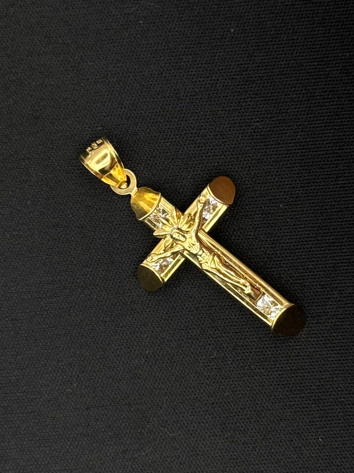 10K GOLD JESUS CZ CROSS PENDANT