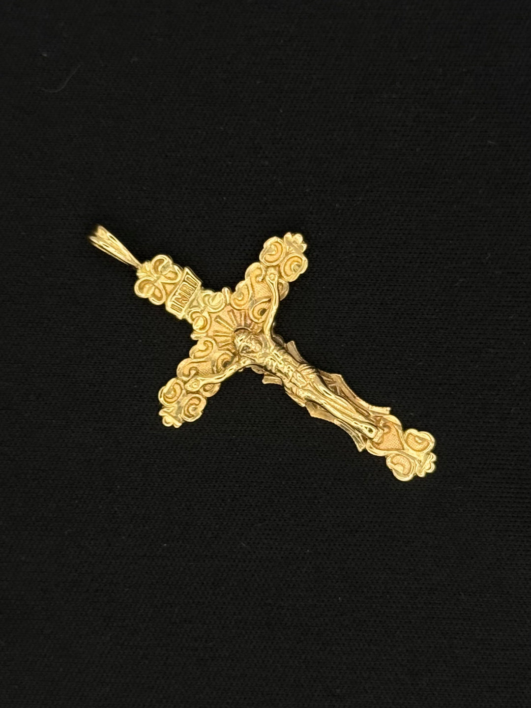 10K GOLD 3D DIA CUT FANCY CROSS PENDANT