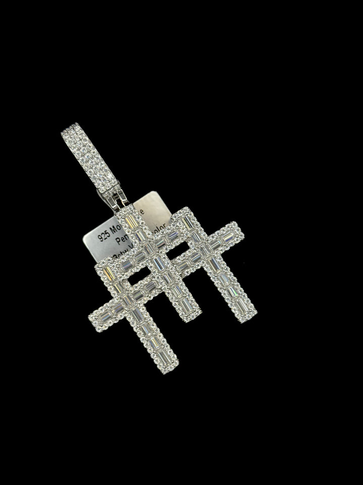 925 SILVER MOISSANITE BAGUETTE TRIPLE CROSS PENDANT