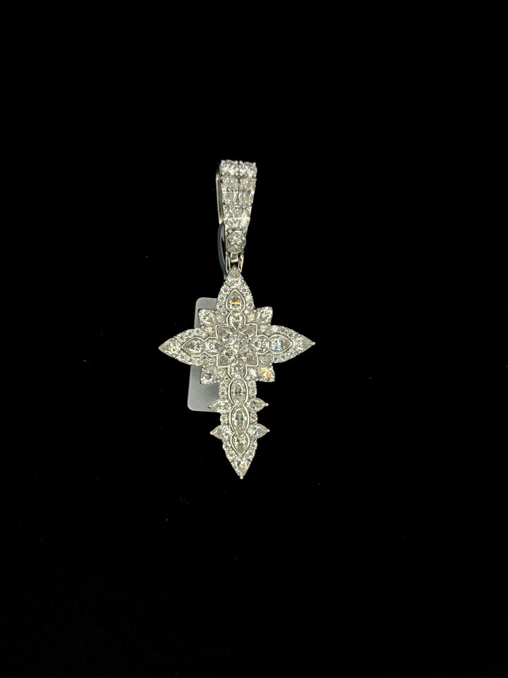 925 SILVER MOISSANITE ACCORTED STONES CROSS PENDANT