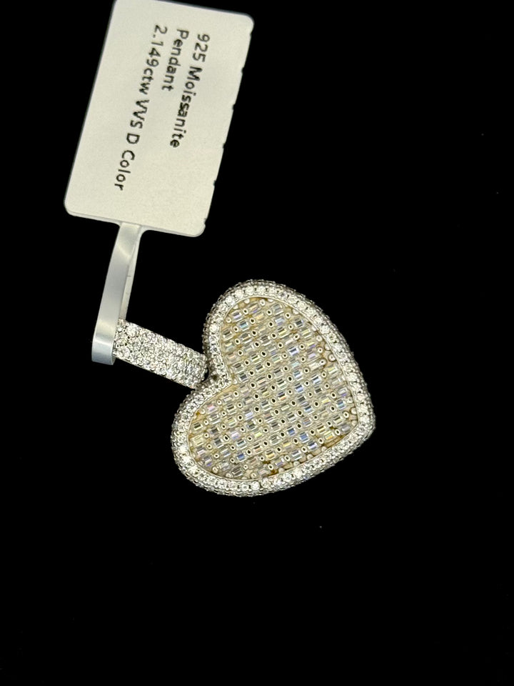 925 SILVER MOISSANITE HEART PENDANT