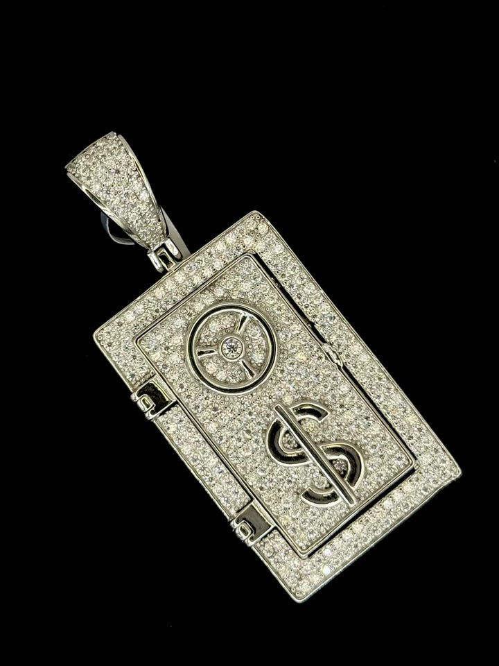 925 SILVER MOISSANITE MONEY VAULT PENDANT
