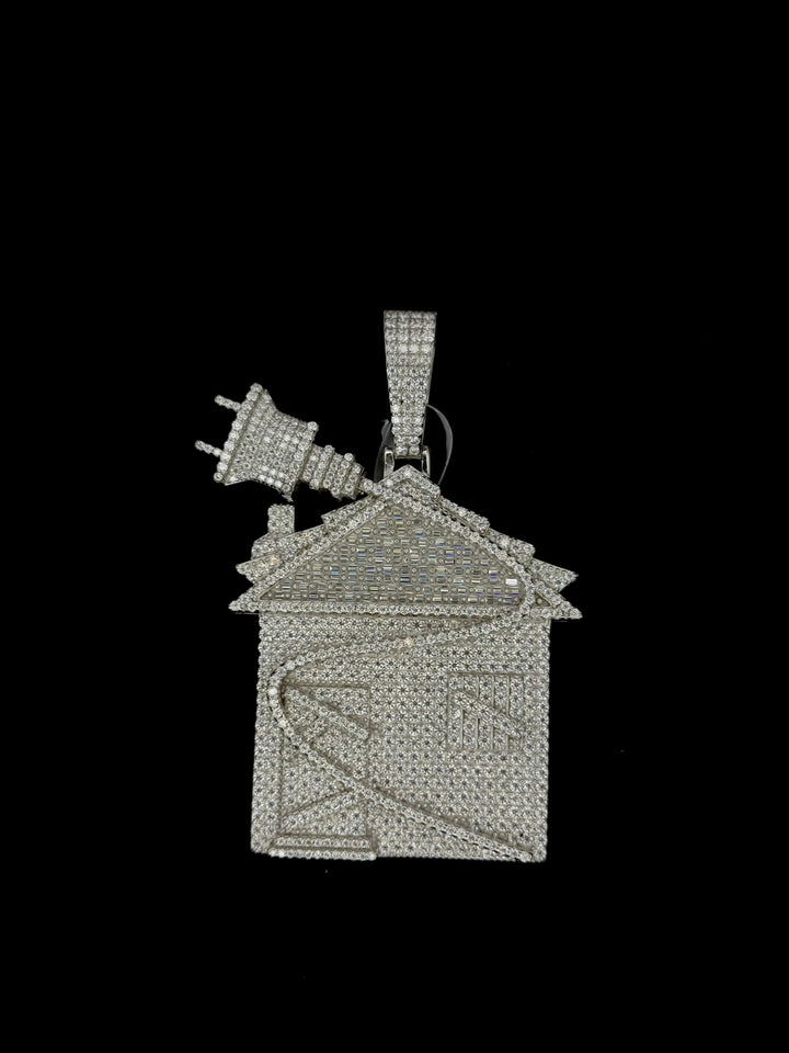 925 SILVER MOISSANITE PLUG TRAP HOUSE PENDANT