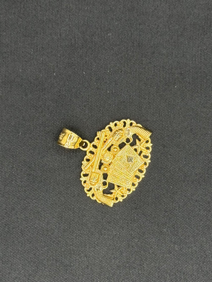 10K GOLD DIA CUT GUNS AND GAMBLING PENDANT