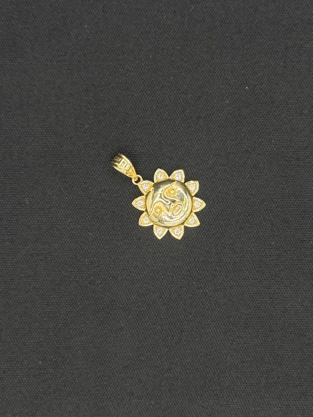 10K GOLD SUN FACE CZ PENDANT