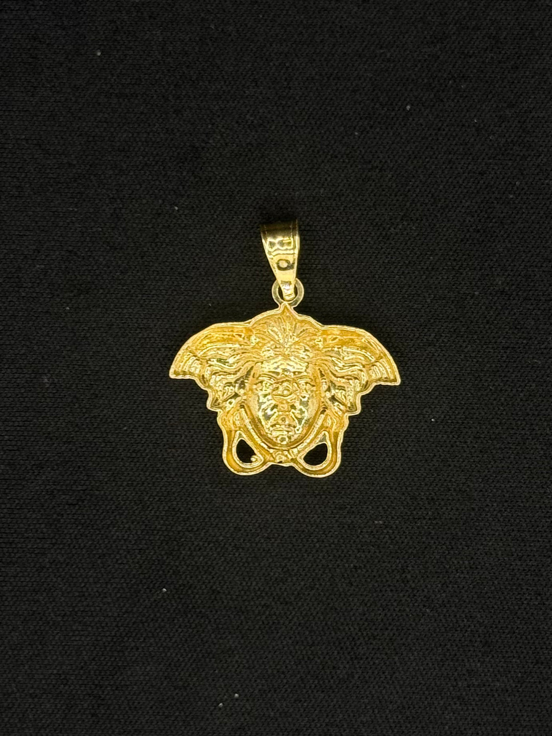 10K GOLD MEDUSA PENDANT