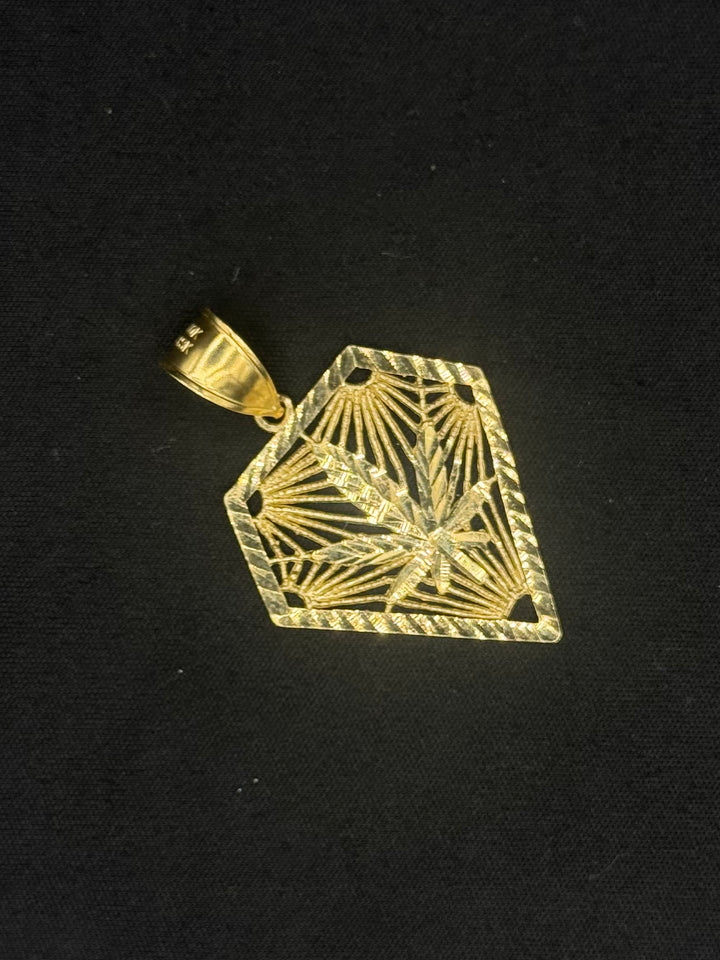 10K GOLD LEAF WITH DIAMOND SHAPE DIA CUT PENDANT