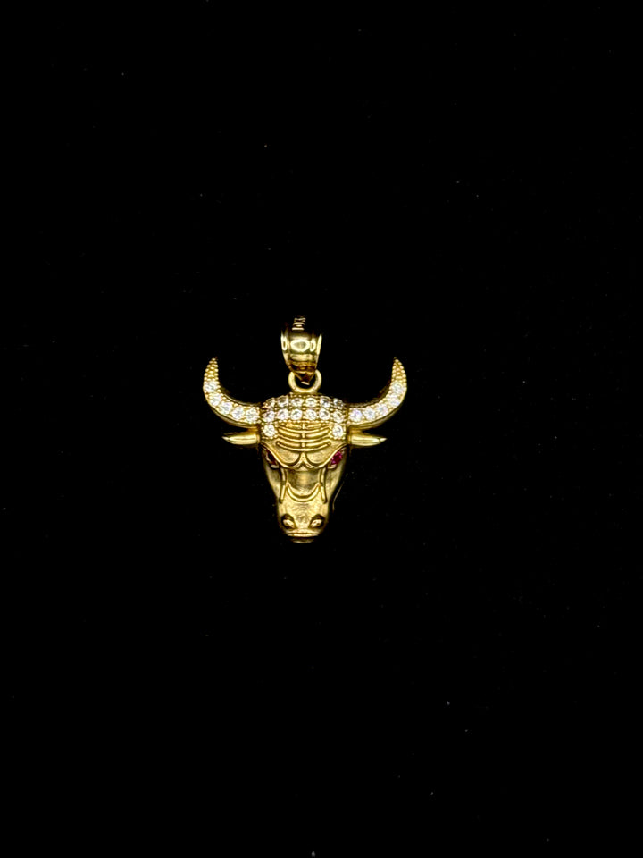 10K GOLD TAURUS BULL WITH WHITE AND RED CZ PENDANT