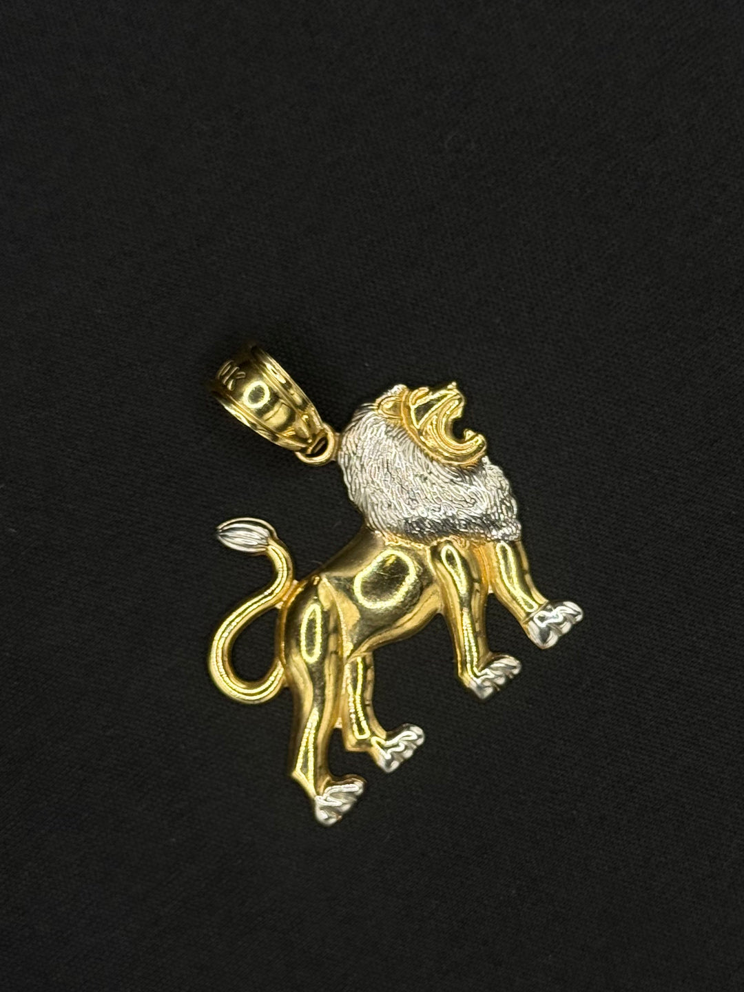 10K GOLD TWO TONE LION PENDANT