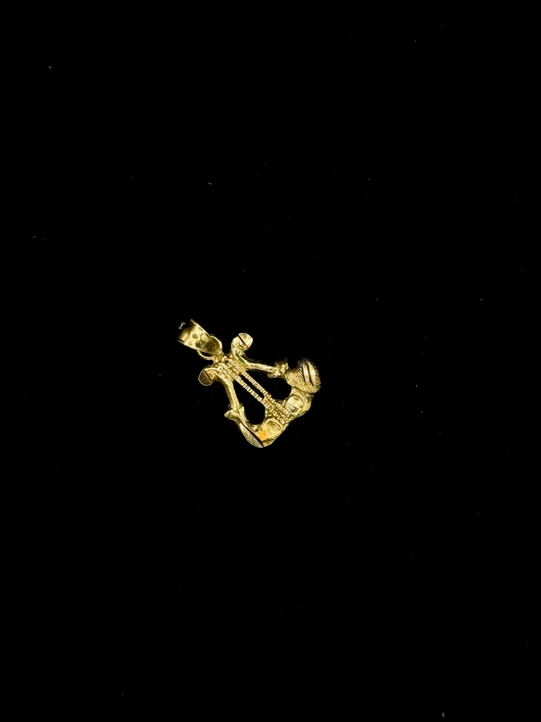 10K GOLD LYRE PENDANT