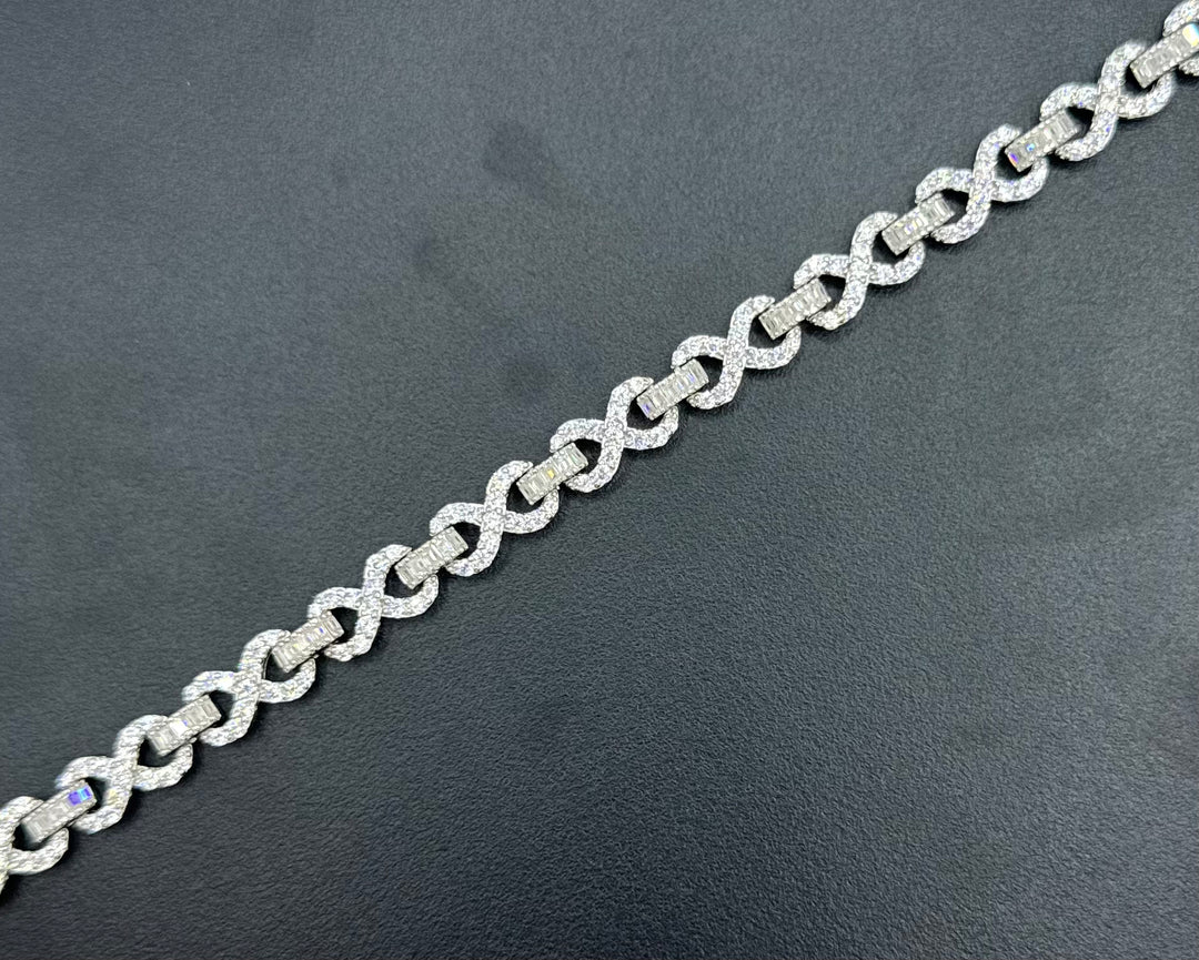 925 SILVER MOISSANITE INFINITY LINK NECKLACE