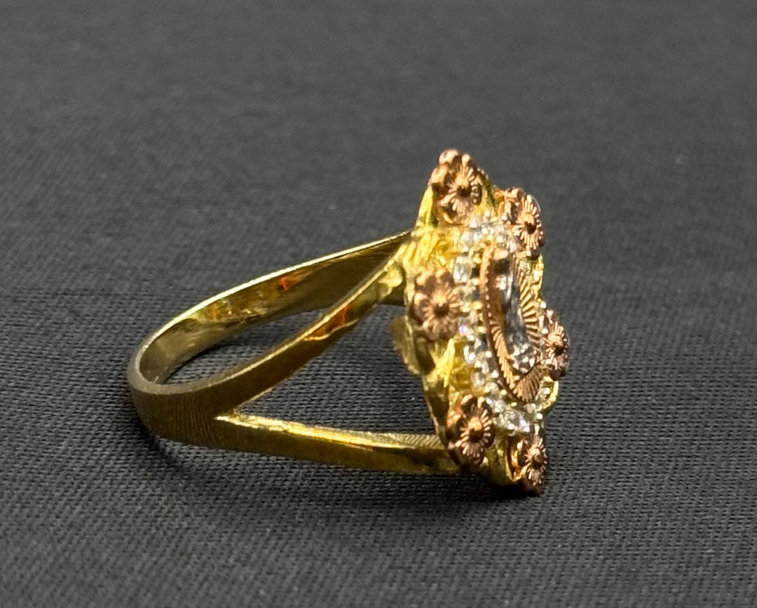 10K GOLD TWO TONE VIRGIN MARY RUNG
