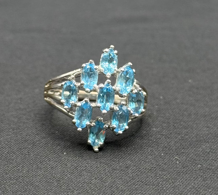 10K WHITE GOLD Aquamarine Ring