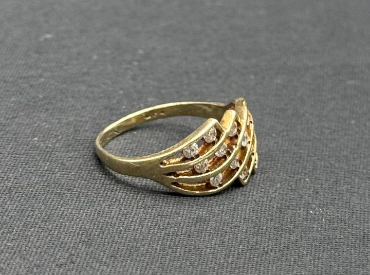 14K CZ FANCY BAND