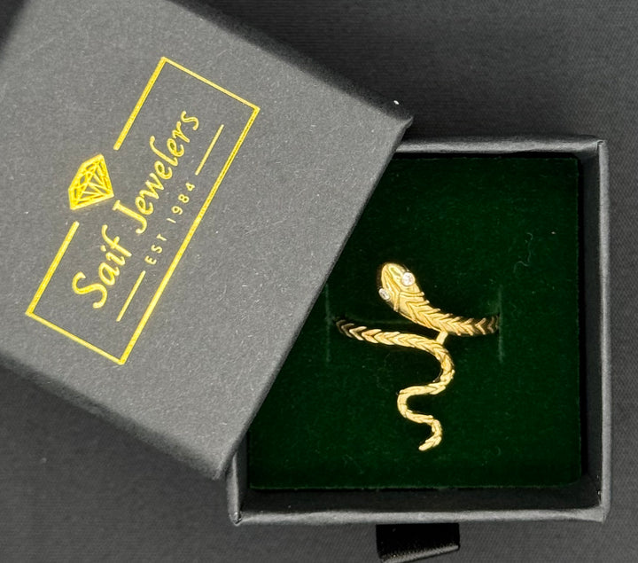10K GOLD SNAKE WITH DIA CUT RING