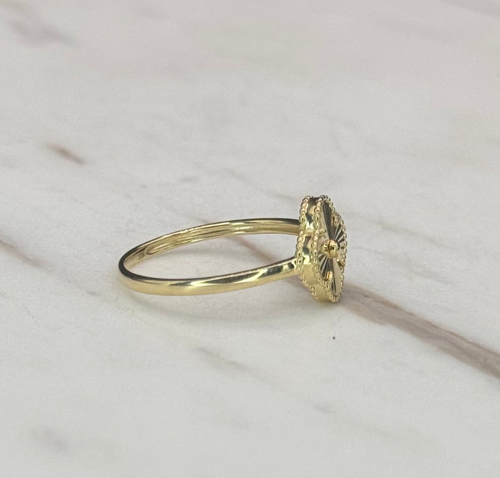 10K GOLD CLOVER RING