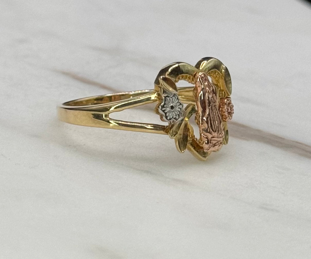 10K TRI TONE GOLD VIRGIN MARY HEART RING