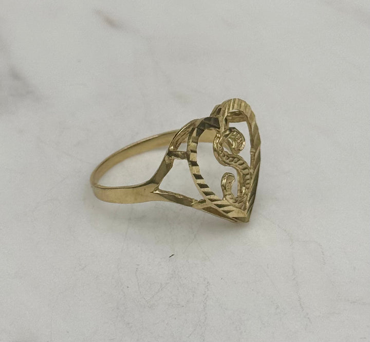 10K GOLD DIA CUT HEART SHAPE S INITIAL RING