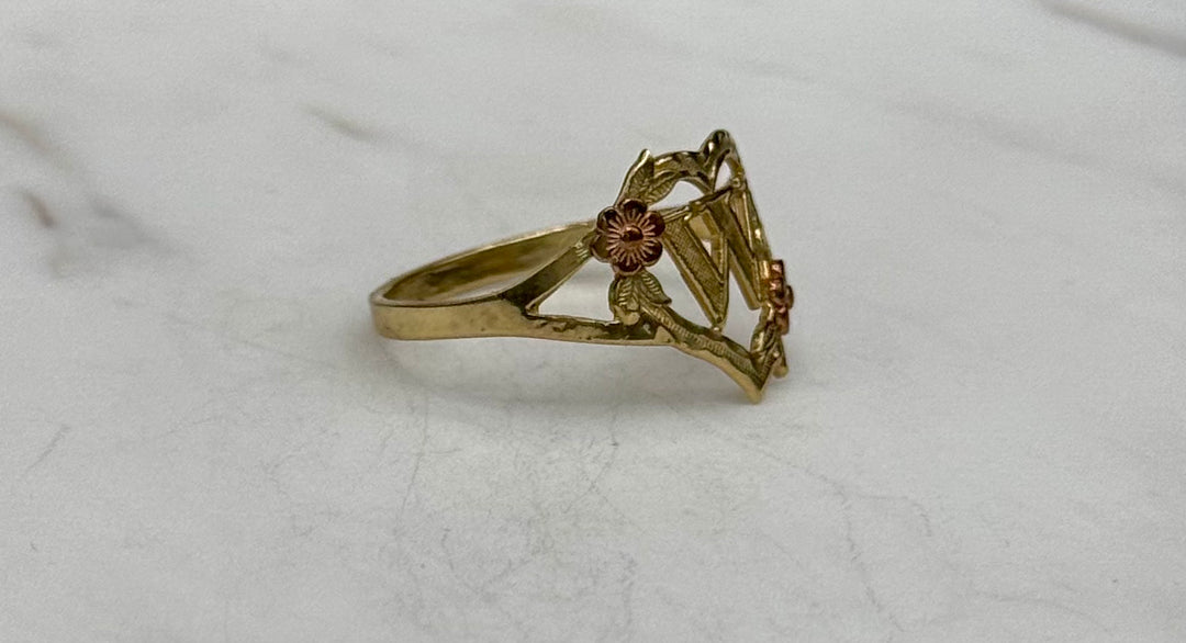 10K GOLD TWO TONE HEART SHAPE W INITIAL RING