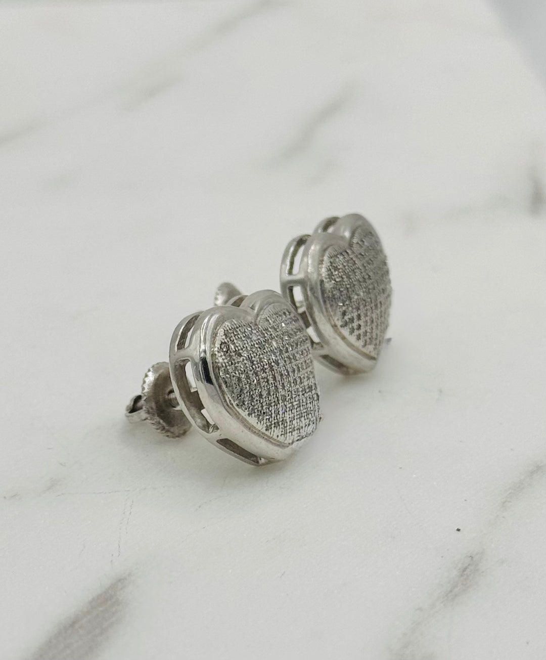 10K GOLD HEART DIAMOND STUDS