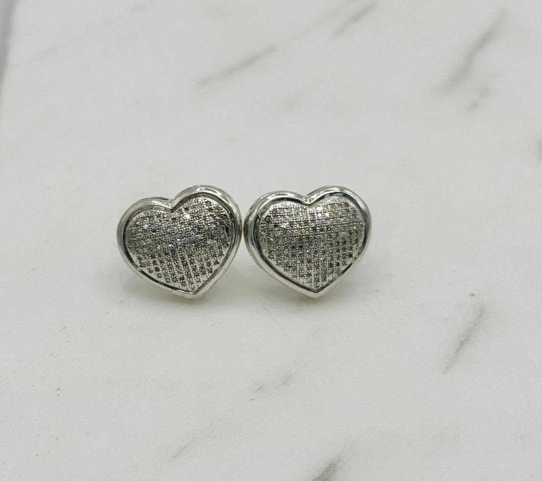 10K GOLD HEART DIAMOND STUDS